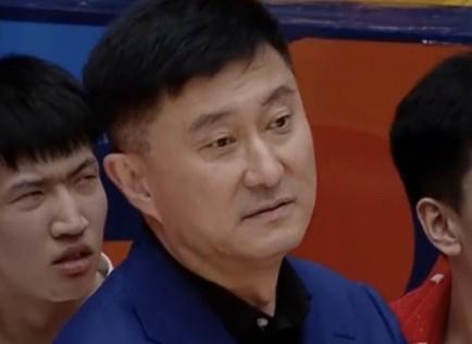 开云官网-杜锋：两外援同时受伤很影响轮转，希望能有更多球员能站出来